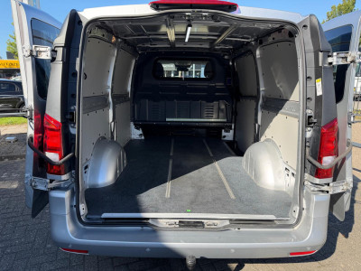 Mercedes-Benz Vito 119 CDI L2 Euro 6 | Distronic | 2.5T Trekhaak | Automaat | Standkachel foto 6