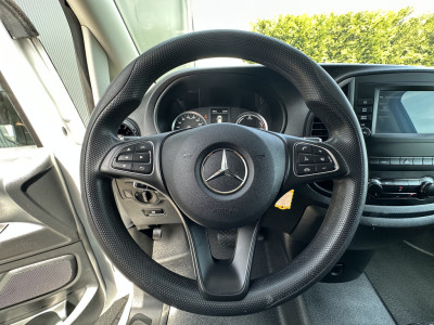 Mercedes-Benz Vito 66 kWh / FULL ELECTRIC / SOH 93% / L2H1 / 43.007 KM / INRICHTING / 1e EIG. / CAMERA / 3-ZITS / CRUISE foto 13