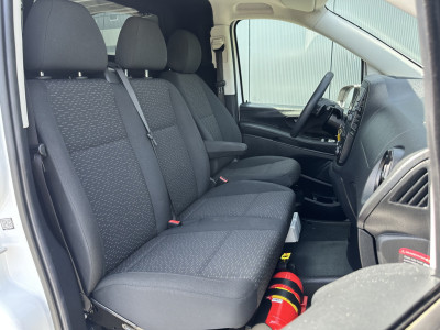 Mercedes-Benz Vito 66 kWh / FULL ELECTRIC / SOH 93% / L2H1 / 43.007 KM / INRICHTING / 1e EIG. / CAMERA / 3-ZITS / CRUISE foto 6
