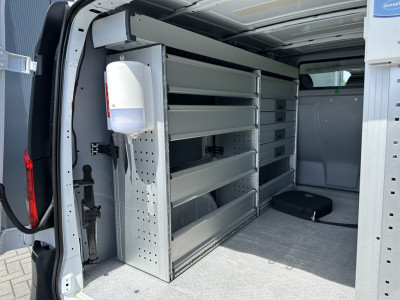 Mercedes-Benz Vito 66 kWh / FULL ELECTRIC / SOH 93% / L2H1 / 43.007 KM / INRICHTING / 1e EIG. / CAMERA / 3-ZITS / CRUISE foto 9