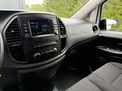 Mercedes-Benz Vito 66 kWh / FULL ELECTRIC / SOH 93%  / L2H1 / AUTOMAAT / BOTT INRICHTING / 1e EIG. / CAMERA / 3-ZITS / CRUISE foto 18