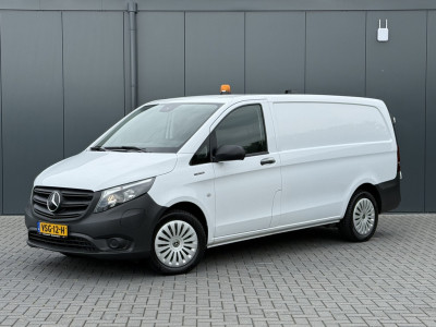 Mercedes-Benz Vito 66 kWh / FULL ELECTRIC / SOH 93%  / L2H1 / AUTOMAAT / BOTT INRICHTING / 1e EIG. / CAMERA / 3-ZITS / CRUISE foto 2