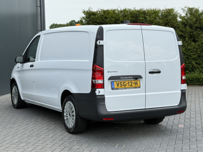 Mercedes-Benz Vito 66 kWh / FULL ELECTRIC / SOH 93%  / L2H1 / AUTOMAAT / BOTT INRICHTING / 1e EIG. / CAMERA / 3-ZITS / CRUISE foto 5
