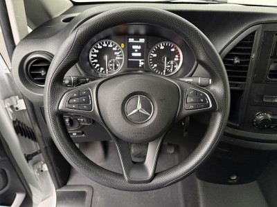 Mercedes-Benz Vito Automaat Personenbus | 9-Persoons | Extra Lang | Prijs incl BTW EUR 28737,50 | Airco | Cruise | 2-2-2-3 Stoelopstelling foto 14