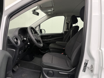 Mercedes-Benz Vito Automaat Personenbus | 9-Persoons | Extra Lang | Prijs incl BTW EUR 28737,50 | Airco | Cruise | 2-2-2-3 Stoelopstelling foto 18