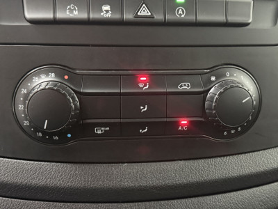 Mercedes-Benz Vito Automaat Pro Extra Lang 9-Persoons | Kombi | Personsnbus | Airco | Cruise | 2-2-2-3 Stoelopstelling | Prijs Inclusief € 25.289,-- 21