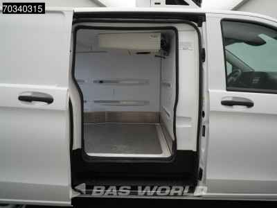 Mercedes-Benz Vito 114 Koel/Vrieswagen Kerstner Carrier Airco Cruise Camera Euro6 L2H1 Koel Koeler Kühl Kühler Kühlwagen Kühlkasten Vries Frigo Airco Cruise control foto 9