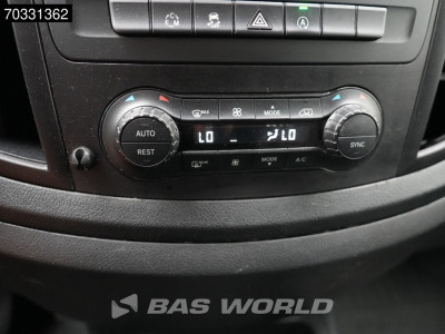 Mercedes-Benz Vito 116 Automaat L3H1 Black Edition 160PK Trekhaak Airco Cruise Parkeersensoren v+a Euro6 L3 Extra Lang XL Airco Trekhaak Cruise control 14