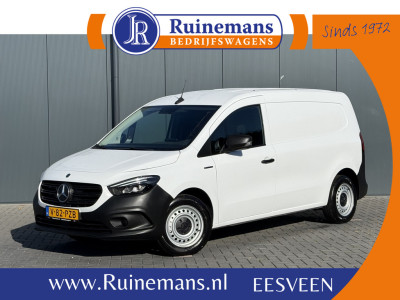 Mercedes-Benz eCitan 112 Pro L2H1 / 51 kWh / 2.469 KM / ** RIJKLAAR ** /  LED HIGH PERFORMANCE KOPLAMPEN / CAMERA / ECC / TREKHAAK / STOELVERW