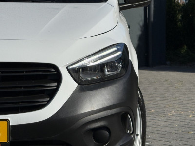 Mercedes-Benz eCitan 112 Pro L2H1 / 51 kWh / 2.469 KM / ** RIJKLAAR ** /  LED HIGH PERFORMANCE KOPLAMPEN / CAMERA / ECC / TREKHAAK / STOELVERW foto 20