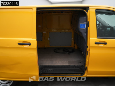 Mercedes-Benz eVito Elektrisch 41kWh 150km WLTP Airco Camera APK 03-2027 Airco 11