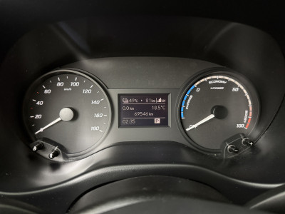 Mercedes-Benz eVito Lang Koelwagen 35Kwh | Achterdeuren | Airco | 3-Zits | Multimedia 9