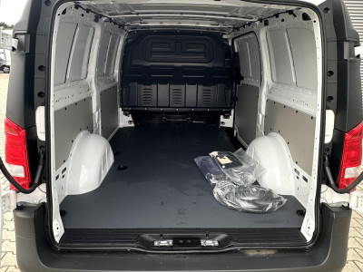 Mercedes-Benz eVito eVito 112 L2 60 kWh Pro NIEUW Luxe uitvoering foto 15