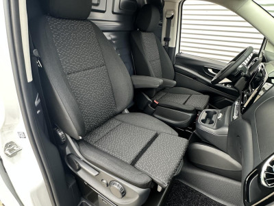 Mercedes-Benz eVito eVito 112 L2 60 kWh Pro NIEUW Luxe uitvoering foto 5