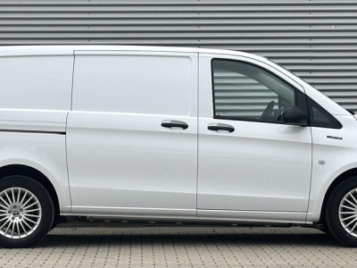 Mercedes-Benz eVito eVito 112 L2 60 kWh Pro NIEUW Luxe uitvoering foto 7