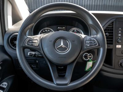 Mercedes-Benz eVito Tourer | 90KWH | WLPT 367KM | Volledig Elektrisch | SOH 97.5% | Camera | Navi | Stoelverw. | Airco | 3-Zits foto 14