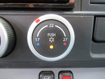 Mitsubishi Canter 3S13 3.0 DI 250 | Airco | trekhaak | Nido | Luchtvering foto 13