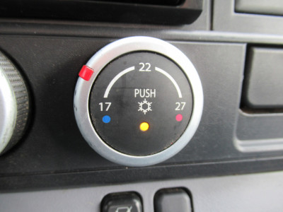 Mitsubishi Canter 3S13 3.0 DI 250 FUSO AIRCO KLIMA foto 28
