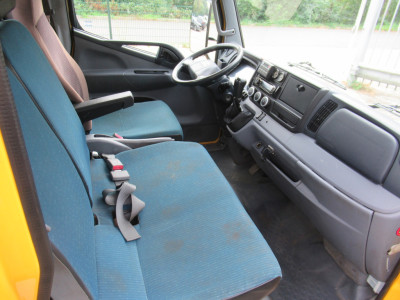 Mitsubishi Canter 3S13 3.0 DI 250 FUSO AIRCO KLIMA foto 9