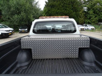 Mitsubishi L 200 2.4 DI-D Club Cab Invite foto 8