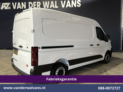 Nissan INTERSTAR 2.3 dCi 131pk L2H2 Fabrieksgarantie Euro6 Airco | LED | Apple Carplay | Cruisecontrol | Android Auto Parkeersensoren, Bijrijdersbank, 2500kg trekvermogen foto 11