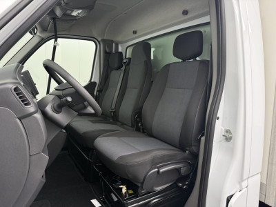 Nissan Interstar 2.3DCI 165PK Dubbellucht Bakwagen+Laadklep | Dakspoiler | Airco | Cruise | 3-Zits foto 18