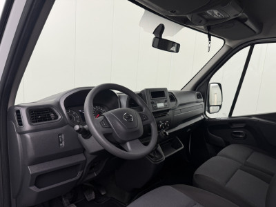 Nissan Interstar 2.3DCI 165PK Dubbellucht Bakwagen+Laadklep | Dakspoiler | Airco | Cruise | 3-Zits foto 3