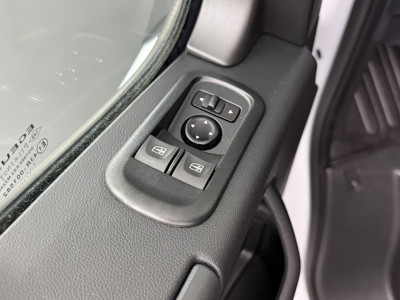Nissan Interstar 2.3DCI 165PK Dubbellucht Bakwagen+Laadklep | Dakspoiler | Airco | Cruise | 3-Zits foto 8