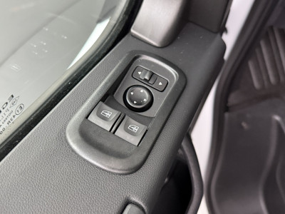 Nissan Interstar 2.3DCI 165PK Dubbellucht Bakwagen+Laadklep | Dakspoiler | Airco | Cruise | 3-Zits foto 8