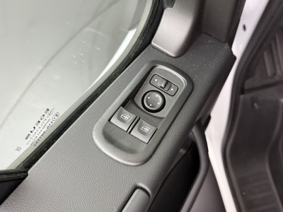 Nissan Interstar 2.3DCI 165PK Dubbellucht Bakwagen+Laadklep | Dakspoiler | Airco | Cruise | 3-Zits foto 8