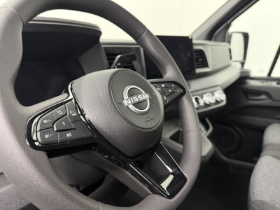 Nissan Interstar L2H2 Limited 87 kWh | Trekhaak 2500Kg | Airco | Cruise | Multimedia | Camera foto 17