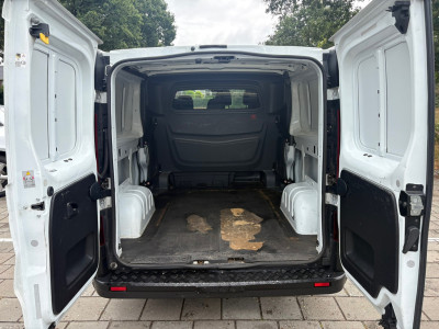 Nissan NV300 2.0 dCi 120 L2H1 Acenta DC Comfort|NAP|DUBBElCABINE|airco|cruise|navi|parkeersensoren achter|bluetooth|EURO6 foto 8