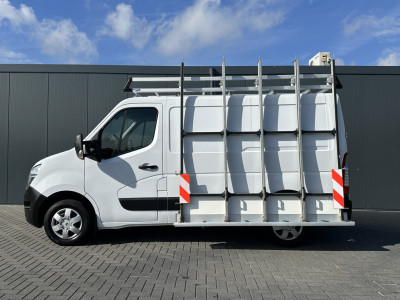 Nissan NV400 2.3 dCi 136 PK / GLASRESTEEL / L1H1 / IMPERIAAL / TREKHAAK / CAMERA / NAVI / ECC / CRUISE foto 2