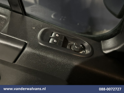 Nissan NV400 2.3 dCi 136pk L2H2 Airco | Camera | Cruisecontrol | Trekhaak | Parkeersensoren Bijrijdersbank foto 17