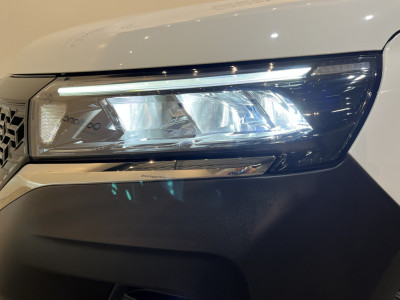 Nissan Townstar N-Connecta L1 44 kWh / 100% elektrisch !! / SOH 99% / Airco / Cruise Control / CarPlay / Camera / 4.900 KM !! foto 16