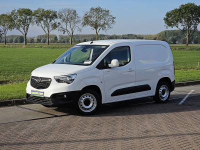 Opel COMBO 1.5 automaat, airco, navi, pdc, zijdeur foto 2