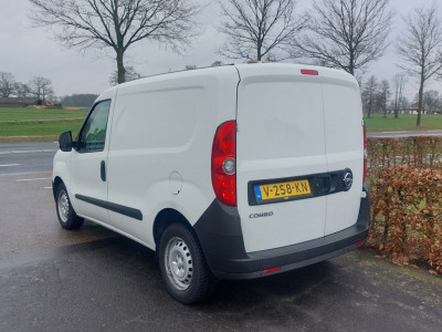 Opel Combo 1.3 CDTi L1H1 Edition AIRCO BJ 2017 foto 5