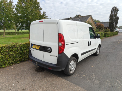 Opel Combo 1.3 CDTi L1H1 Edition AIRCO BJ 2018 foto 2