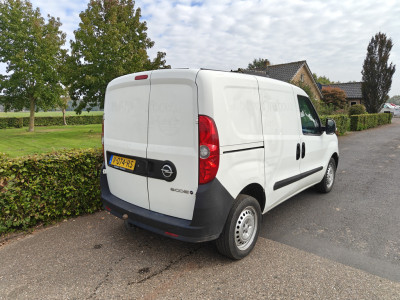 Opel Combo 1.3 CDTi L1H1 Edition AIRCO BJ 2018 foto 2