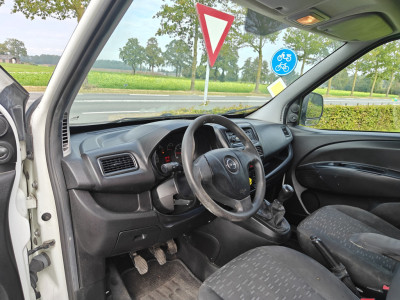 Opel Combo 1.3 CDTi L1H1 Edition AIRCO BJ 2018 foto 3