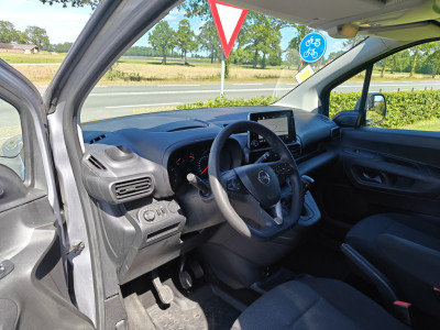 Opel Combo 1.5 BlueHDi 100 S&S L1 AIRCO/NAVI BJ 2023 foto 3