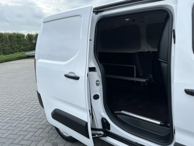 Opel Combo 1.5 BlueHDi 102 PK / L2H1 / FACELIFT MODEL !! / 25.517 KM / CAMERA / AIRCO / CRUISE / APPLE CARPLAY / ANDROID AUTO foto 10