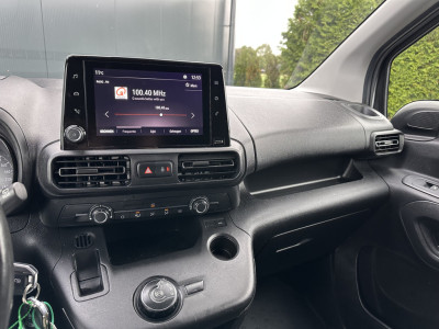 Opel Combo 1.5 BlueHDi 130 PK AUTOMAAT / L2H1 / 1e EIG. / STUURVERW. / CRUISE / AIRCO / APPLE CARPLAY / ANDROID AUTO foto 11