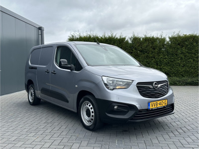 Opel Combo 1.5 BlueHDi 130 PK AUTOMAAT / L2H1 / 1e EIG. / STUURVERW. / CRUISE / AIRCO / APPLE CARPLAY / ANDROID AUTO foto 4