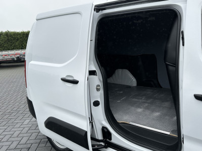 Opel Combo 1.5D 102 PK / L2H1 / 1e EIG. / AIRCO / CRUISE / NAVI / APPLE CARPLAY / ANDROID AUTO foto 25