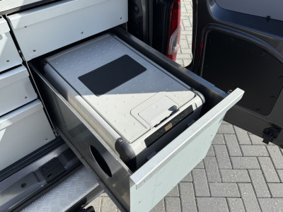 Opel Combo 1.5D 102 PK / L2H1 / Edition / 1e EIG. / INRICHTING / COOLBOX / TREKHAAK / CAMERA / CRUISE / CARPLAY foto 10