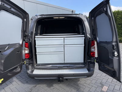 Opel Combo 1.5D 102 PK / L2H1 / Edition / 1e EIG. / INRICHTING / COOLBOX / TREKHAAK / CAMERA / CRUISE / CARPLAY foto 8