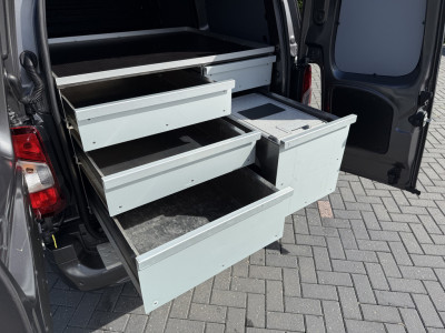 Opel Combo 1.5D 102 PK / L2H1 / Edition / 1e EIG. / INRICHTING / COOLBOX / TREKHAAK / CAMERA / CRUISE / CARPLAY foto 9