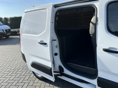 Opel Combo 1.5D 102 PK / L2H1 / TREKHAAK / CAMERA / STUURVERW. / REAR VIEUW / INRICHTING / 3 ZITS / AC / CRUISE foto 8