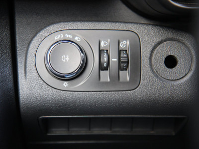 Opel Combo 1.5D 102Pk Edition / Navi / Carplay / Multi stuur foto 16